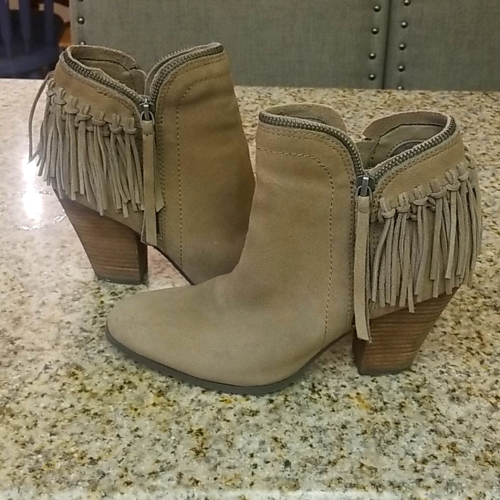 women's suede boots size 8 Dolce Vita